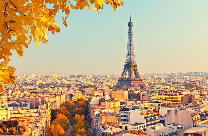 paisagem de Paris, com torre eifel ao fundo